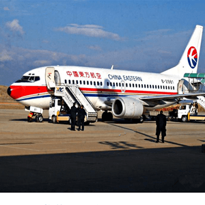 贵阳空运公司航空快运业稳步发展的原因是什么？